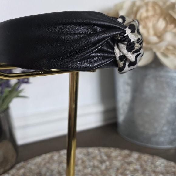 Chic Leopard and Black Headband - Picture 3 of 4